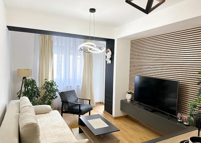 Space Centre - Price In For March! Apartment