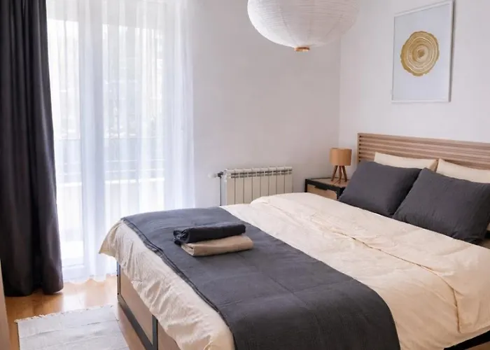 Space Centre Apartment - Best Price In Skopje- Free Public Parking * Escópia