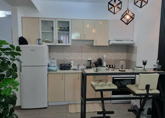 Space Centre - Price In For March! Apartment Skopje